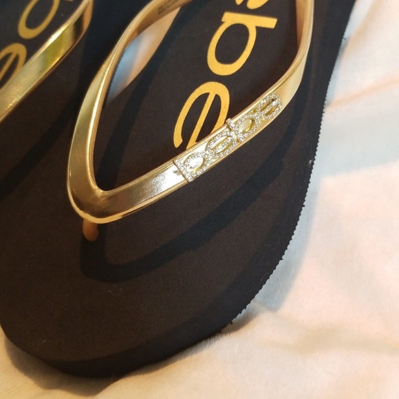 Bebe 💥Brand New💥 Slides - Picture 2 of 4